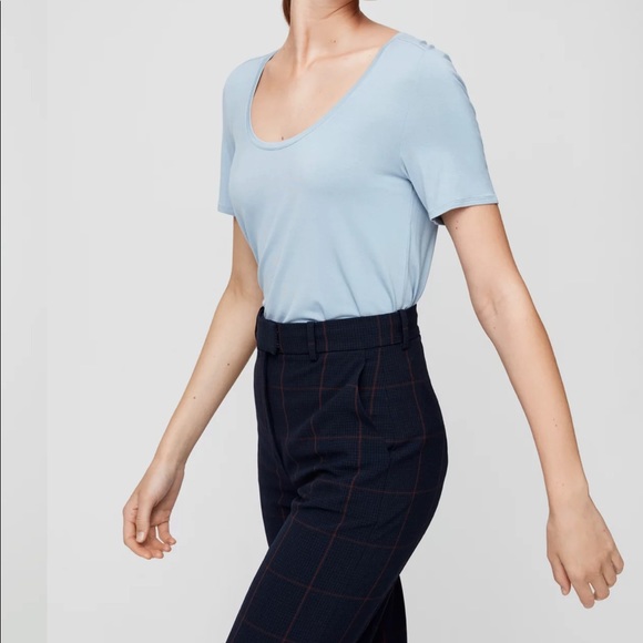 ✨ SOLD ✨ Aritzia Babaton Blue Sami t-shirt XXS - Picture 2 of 7